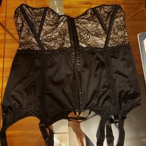 Corset with attached garters